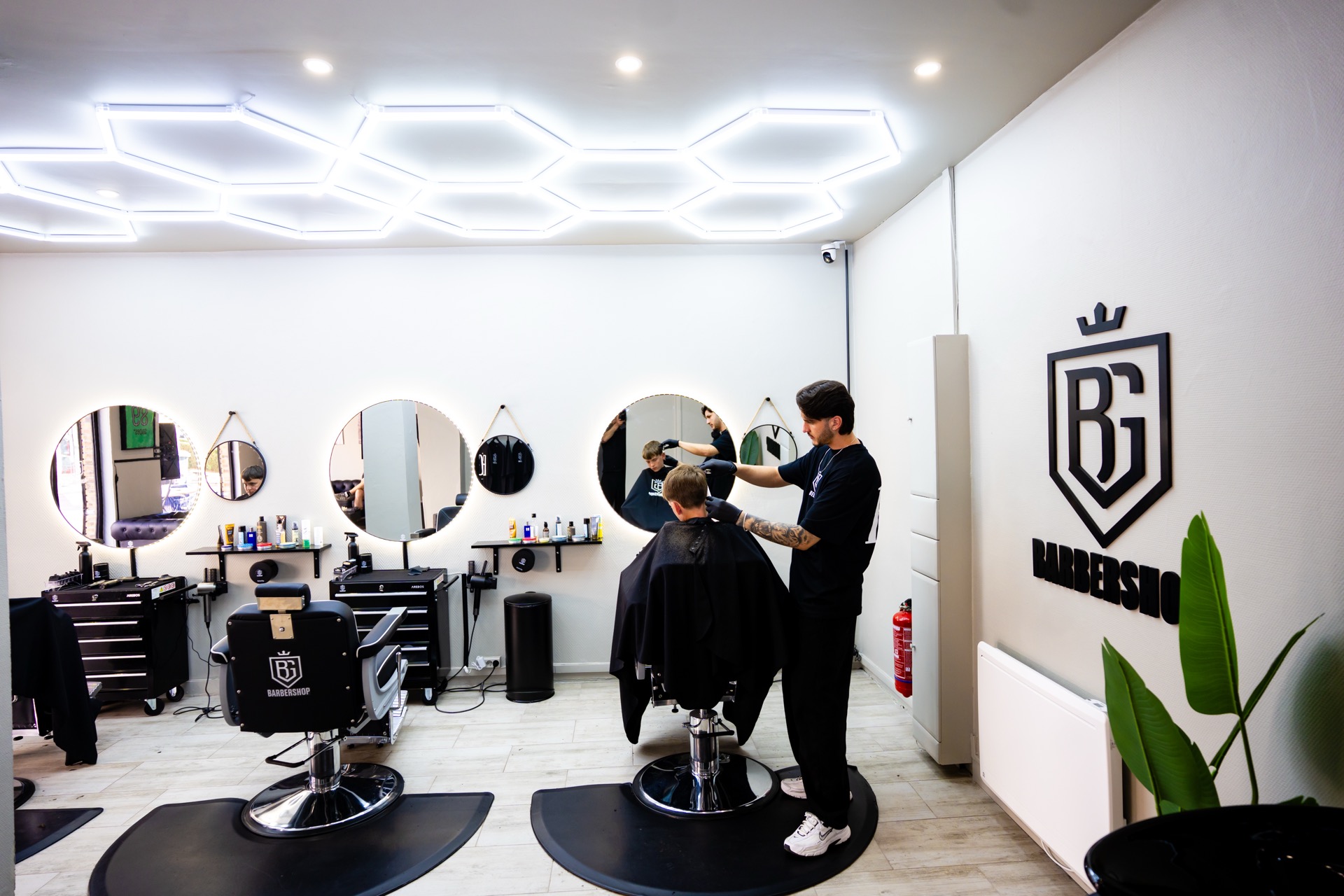 Intérieur du salon BG Barbershop